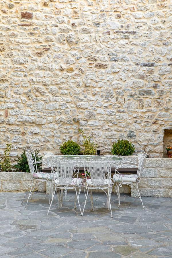 Petrou Suites Ιωάννινα Εξωτερικό φωτογραφία
