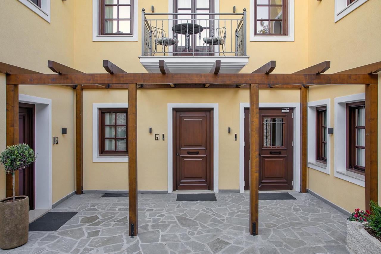 Petrou Suites Ιωάννινα Εξωτερικό φωτογραφία